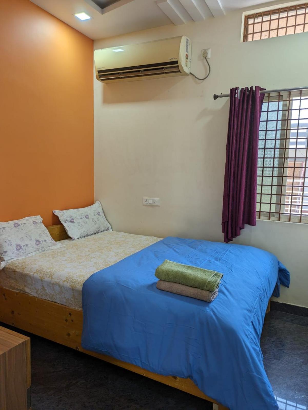 Vijayanagara Home Stay Hampi Exterior foto